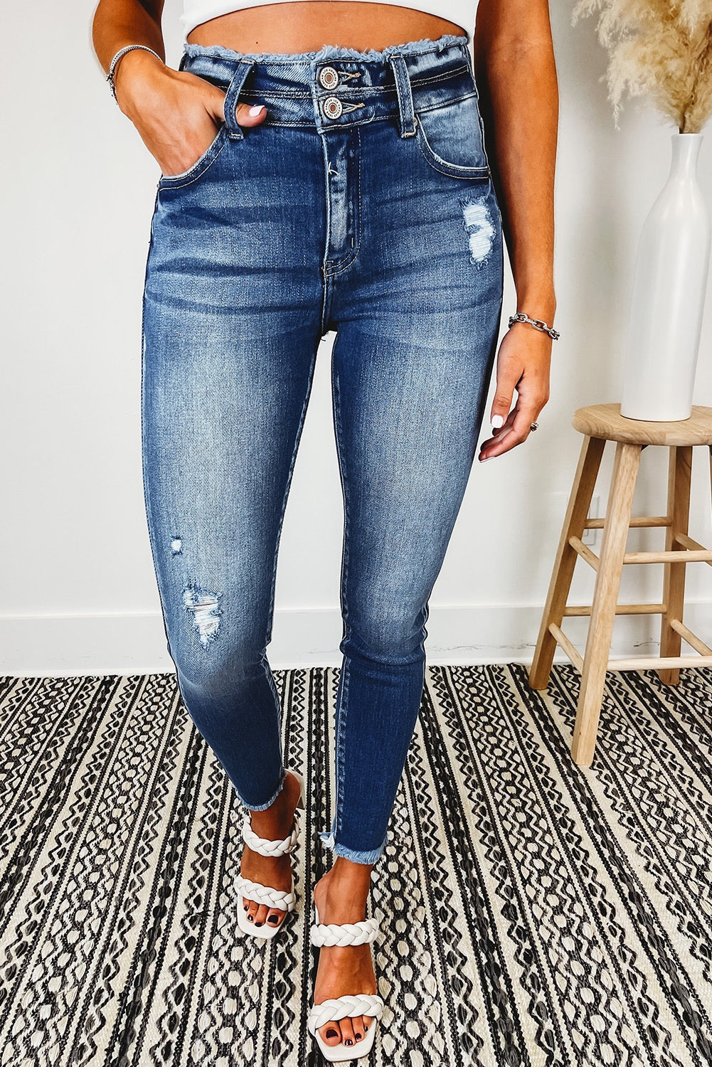 Raw Hem Ankle Jeans