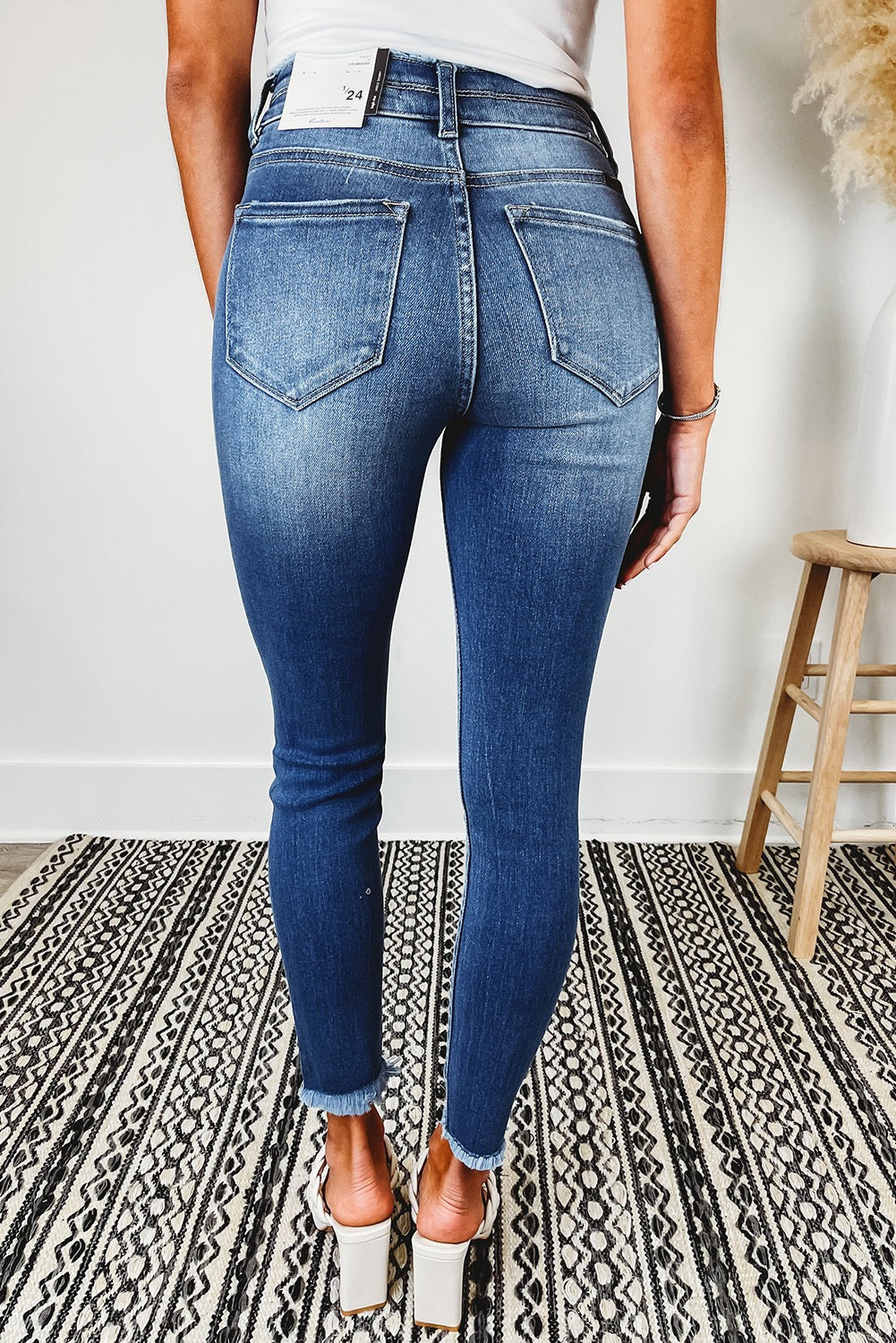 Raw Hem Ankle Jeans